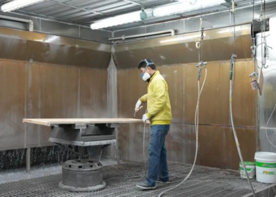 绿色转型新篇章 南康召开家具行业'油改水'暨VOCs治理工作推进会，引领生态环境材料制造